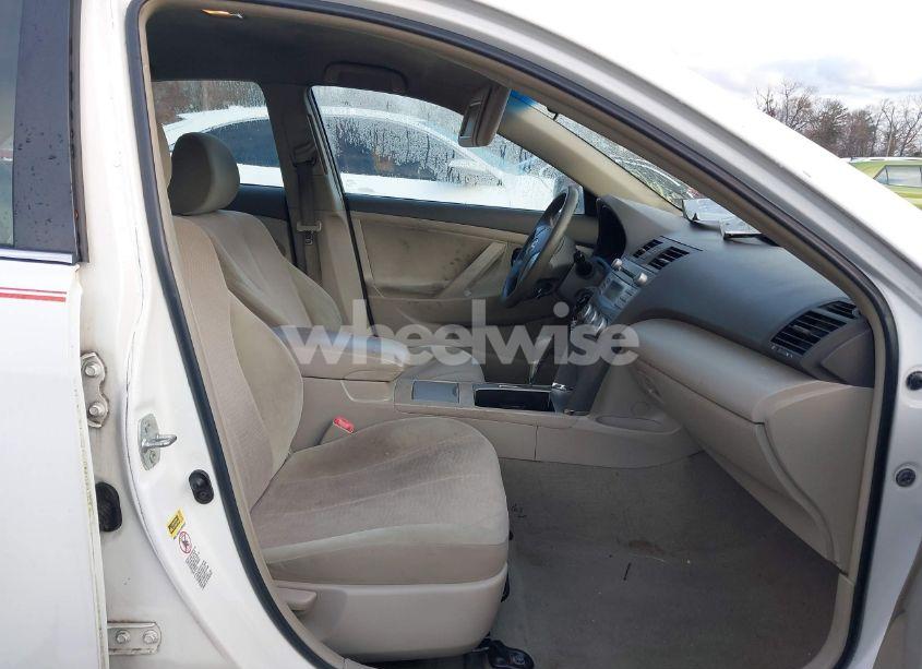 Photo 5 of 2011 Toyota Camry LE (VIN 4T1BF3EK8BU776273)