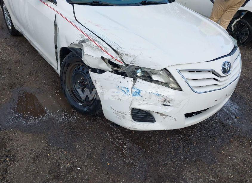 Photo 6 of 2011 Toyota Camry LE (VIN 4T1BF3EK8BU776273)