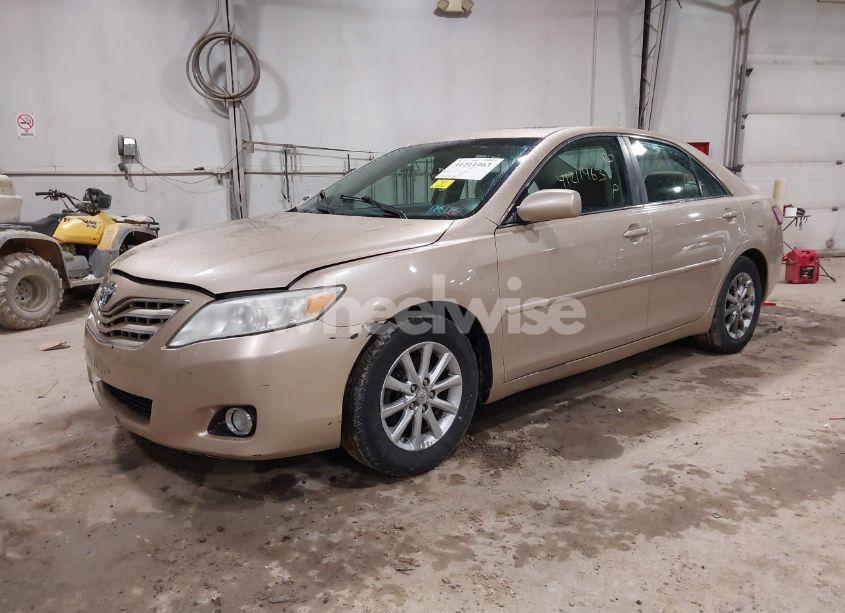 Photo 2 of 2010 Toyota Camry XLE (VIN 4T1BF3EK9AU015816)