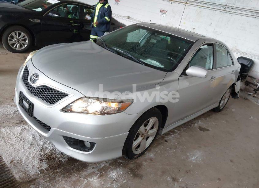 Photo 2 of 2010 Toyota Camry SE (VIN 4T1BF3EK9AU020207)