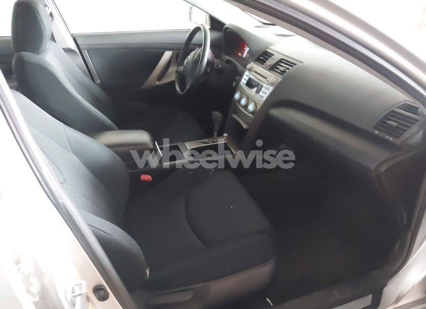 Photo 5 of 2010 Toyota Camry SE (VIN 4T1BF3EK9AU020207)