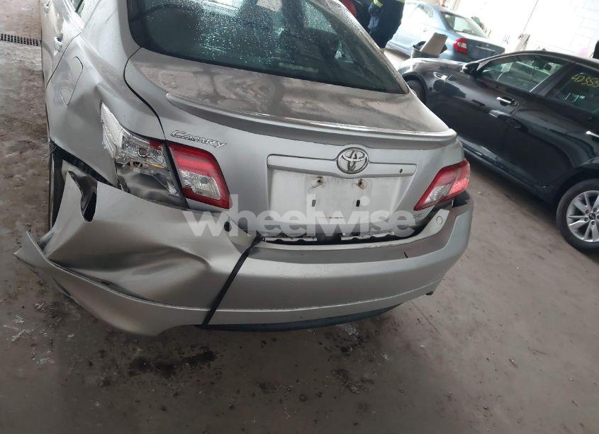 Photo 6 of 2010 Toyota Camry SE (VIN 4T1BF3EK9AU020207)