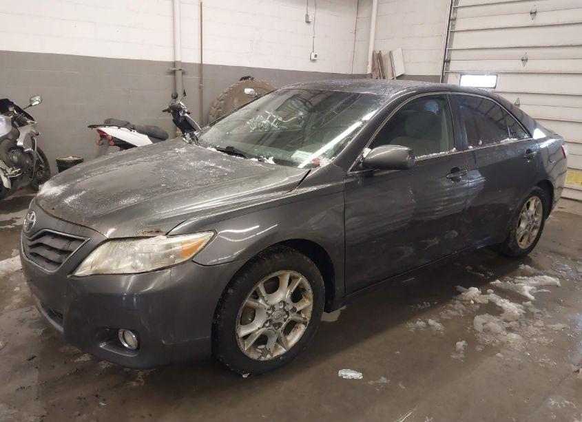 Photo 2 of 2010 Toyota Camry LE (VIN 4T1BF3EK9AU020532)