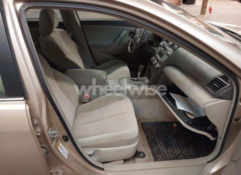 Photo 5 of 2010 Toyota Camry LE (VIN 4T1BF3EK9AU032132)