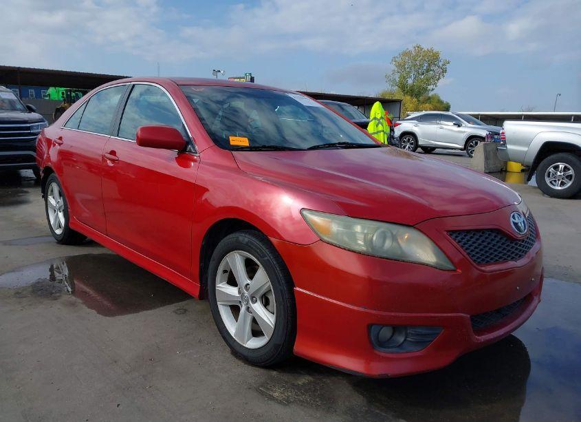 2010 Toyota Camry SE (VIN 4T1BF3EK9AU048864) main photo