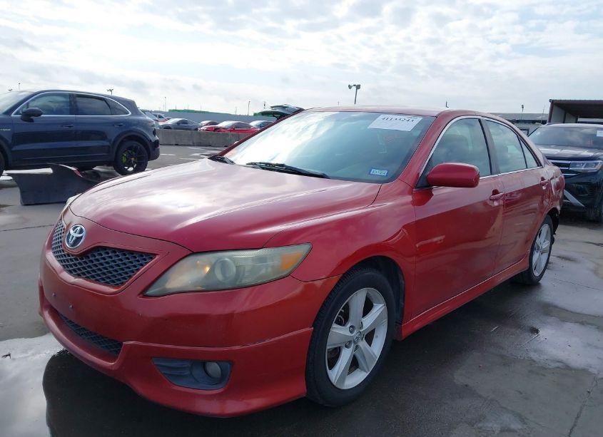 Photo 2 of 2010 Toyota Camry SE (VIN 4T1BF3EK9AU048864)