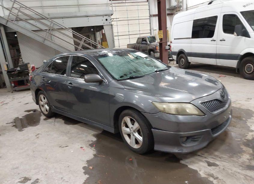 2010 Toyota Camry SE (VIN 4T1BF3EK9AU054289) main photo