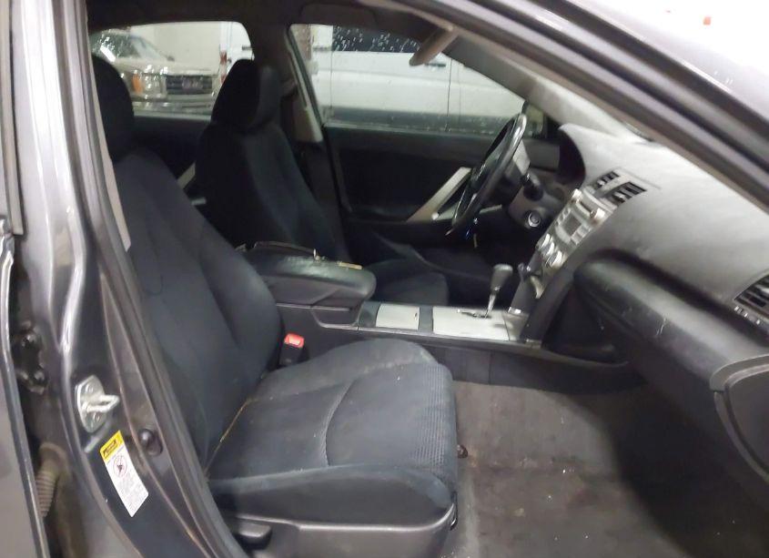 Photo 5 of 2010 Toyota Camry SE (VIN 4T1BF3EK9AU054289)