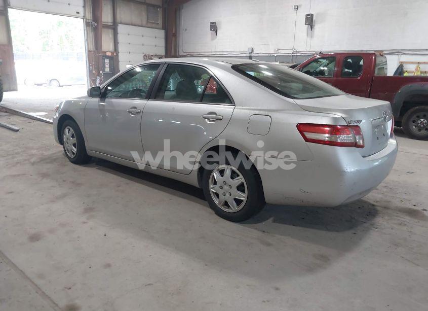Photo 3 of 2010 Toyota Camry LE (VIN 4T1BF3EK9AU057547)