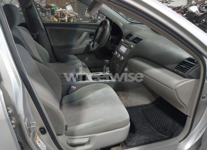 Photo 5 of 2010 Toyota Camry LE (VIN 4T1BF3EK9AU057547)