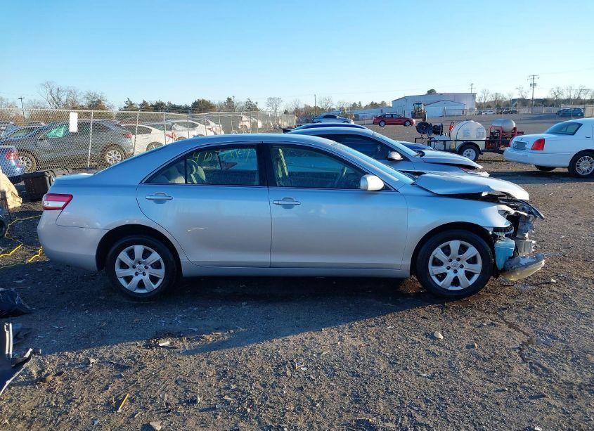 Photo 14 of 2010 Toyota Camry LE (VIN 4T1BF3EK9AU078401)