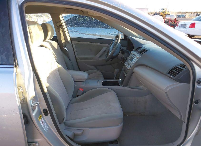 Photo 5 of 2010 Toyota Camry LE (VIN 4T1BF3EK9AU078401)