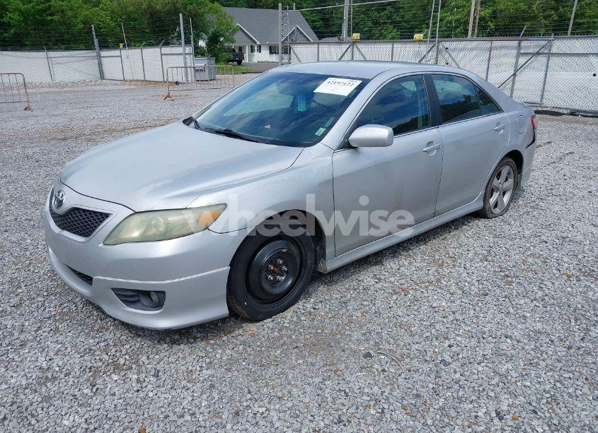 Photo 2 of 2010 Toyota Camry SE (VIN 4T1BF3EK9AU079922)