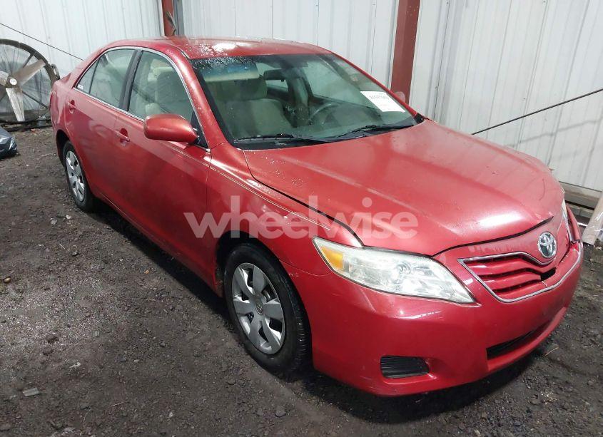 2010 Toyota Camry LE (VIN 4T1BF3EK9AU090533) main photo
