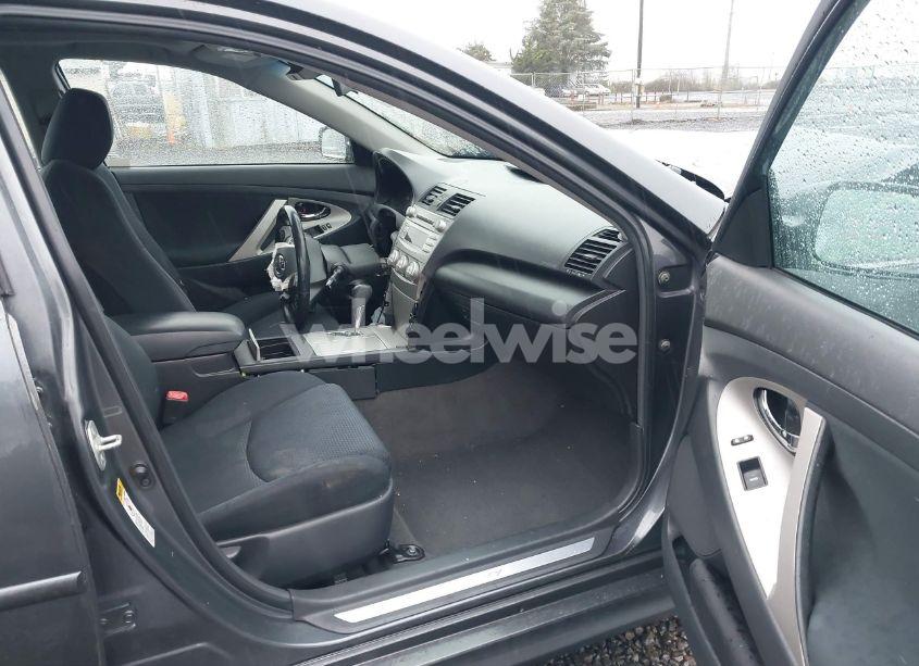 Photo 5 of 2010 Toyota Camry SE (VIN 4T1BF3EK9AU091505)