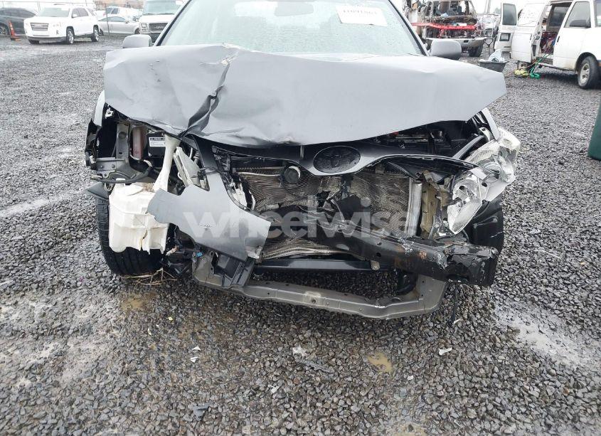 Photo 6 of 2010 Toyota Camry SE (VIN 4T1BF3EK9AU091505)