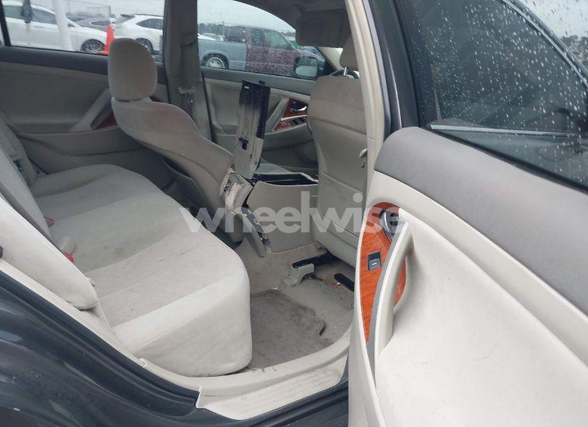 Photo 8 of 2010 Toyota Camry XLE (VIN 4T1BF3EK9AU110506)