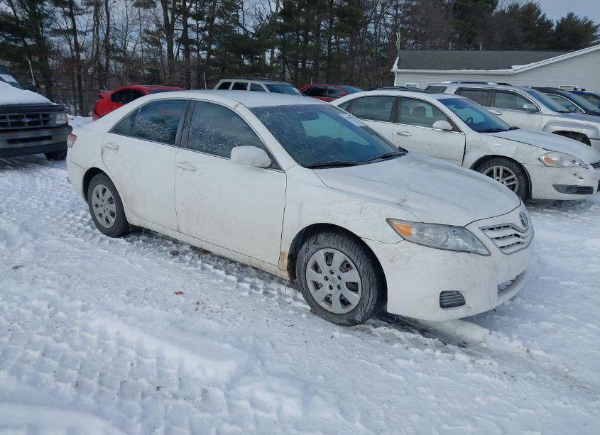 2010 Toyota Camry LE (VIN 4T1BF3EK9AU519783) main photo