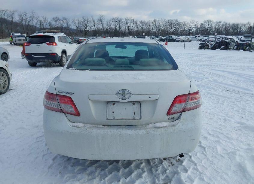 Photo 17 of 2010 Toyota Camry LE (VIN 4T1BF3EK9AU519783)