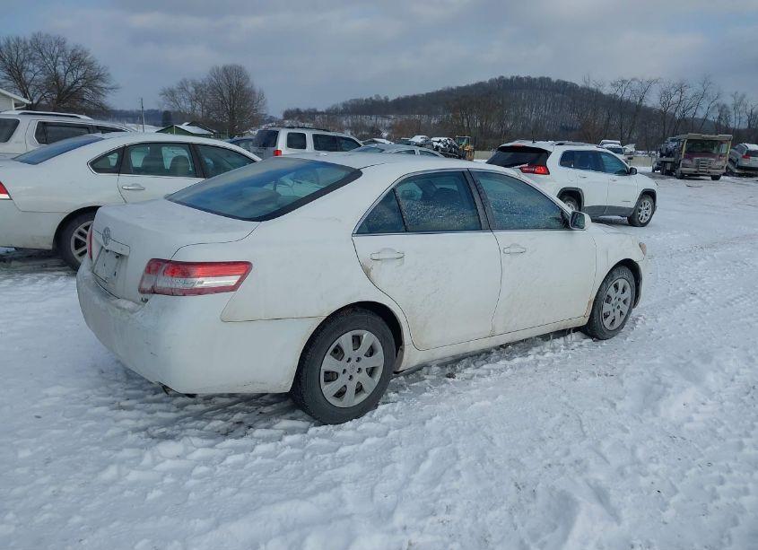 Photo 4 of 2010 Toyota Camry LE (VIN 4T1BF3EK9AU519783)