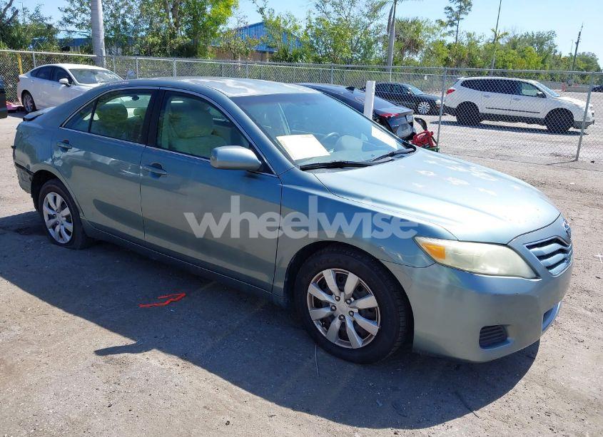 2010 Toyota Camry LE (VIN 4T1BF3EK9AU550113) main photo