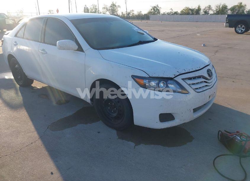 2010 Toyota Camry LE (VIN 4T1BF3EK9AU551309) main photo