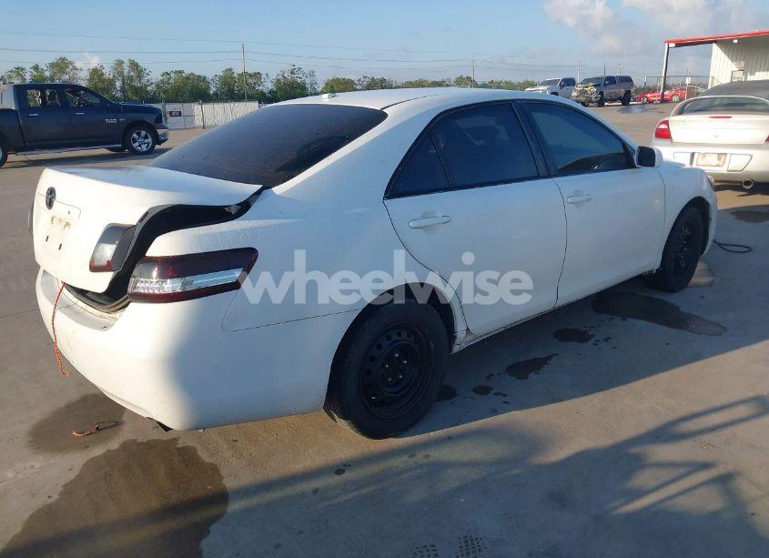 Photo 4 of 2010 Toyota Camry LE (VIN 4T1BF3EK9AU551309)