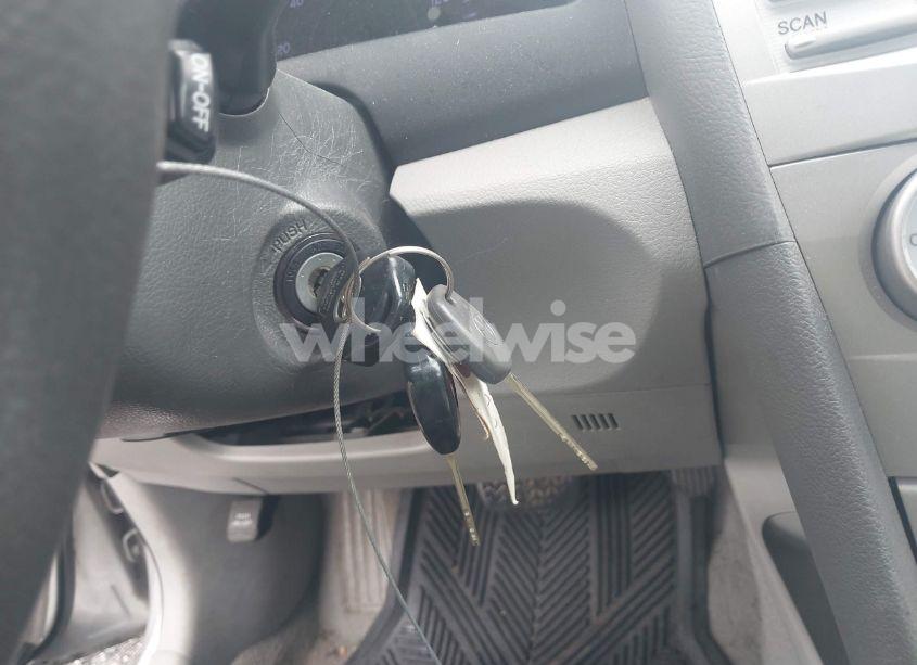 Photo 11 of 2010 Toyota Camry LE/SE/XLE (VIN 4T1BF3EK9AU554307)