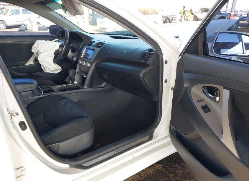 Photo 5 of 2010 Toyota Camry SE (VIN 4T1BF3EK9AU554999)