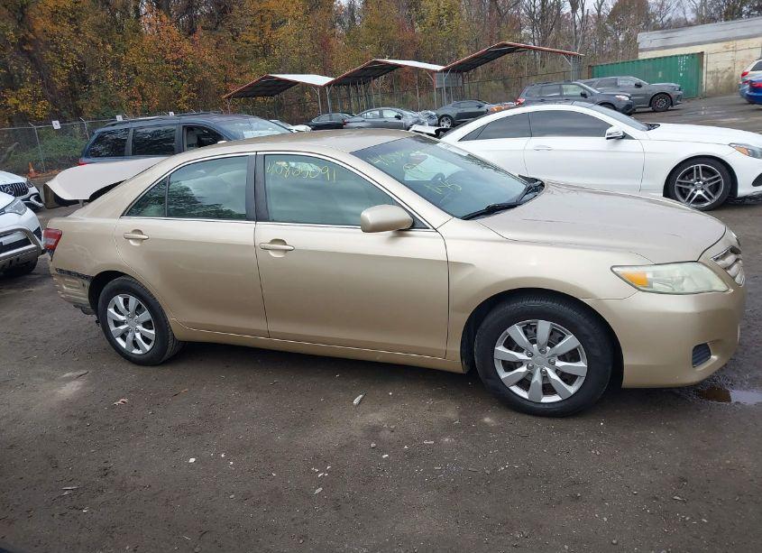 Photo 14 of 2010 Toyota Camry LE (VIN 4T1BF3EK9AU571611)