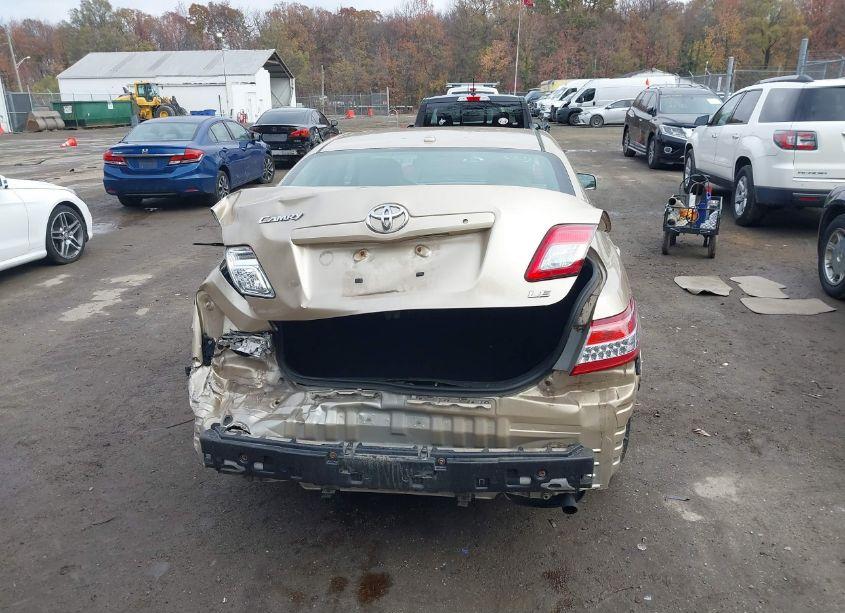 Photo 17 of 2010 Toyota Camry LE (VIN 4T1BF3EK9AU571611)