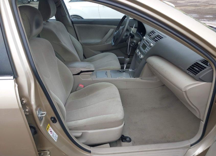 Photo 5 of 2010 Toyota Camry LE (VIN 4T1BF3EK9AU571611)