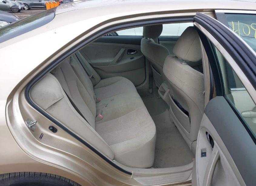 Photo 8 of 2010 Toyota Camry LE (VIN 4T1BF3EK9AU571611)