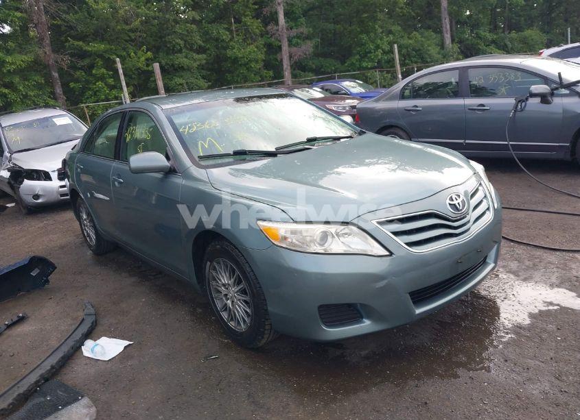 2010 Toyota Camry LE (VIN 4T1BF3EK9AU576601) main photo