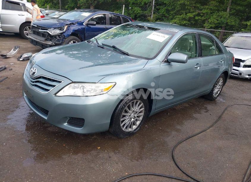 Photo 2 of 2010 Toyota Camry LE (VIN 4T1BF3EK9AU576601)