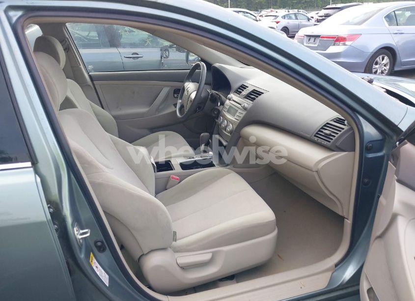 Photo 5 of 2010 Toyota Camry LE (VIN 4T1BF3EK9AU576601)