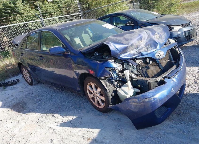 2010 Toyota Camry LE (VIN 4T1BF3EK9AU577134) main photo