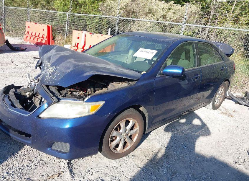 Photo 2 of 2010 Toyota Camry LE (VIN 4T1BF3EK9AU577134)