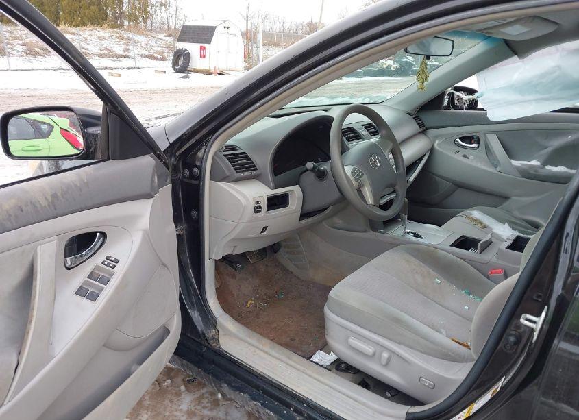 Photo 5 of 2011 Toyota Camry LE (VIN 4T1BF3EK9BU122060)