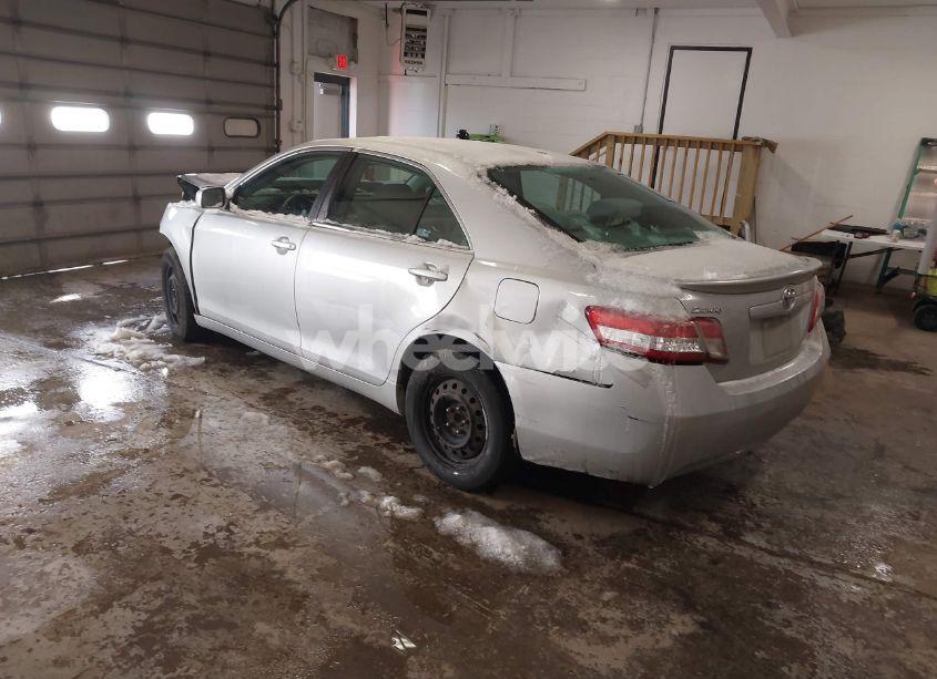 Photo 3 of 2011 Toyota Camry LE (VIN 4T1BF3EK9BU123340)