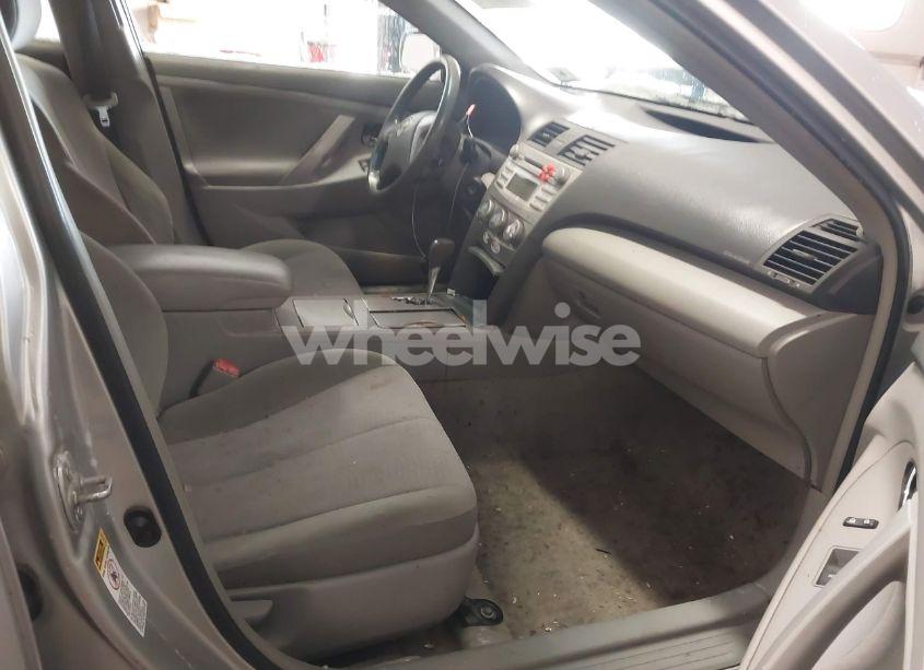 Photo 5 of 2011 Toyota Camry LE (VIN 4T1BF3EK9BU123340)