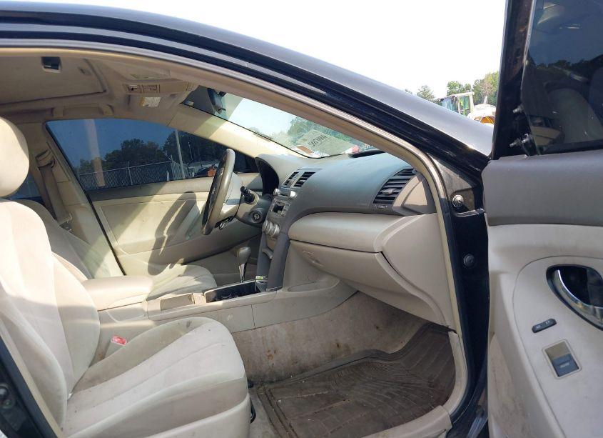 Photo 5 of 2011 Toyota Camry LE (VIN 4T1BF3EK9BU131213)