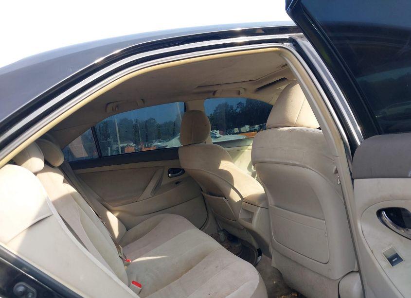 Photo 8 of 2011 Toyota Camry LE (VIN 4T1BF3EK9BU131213)