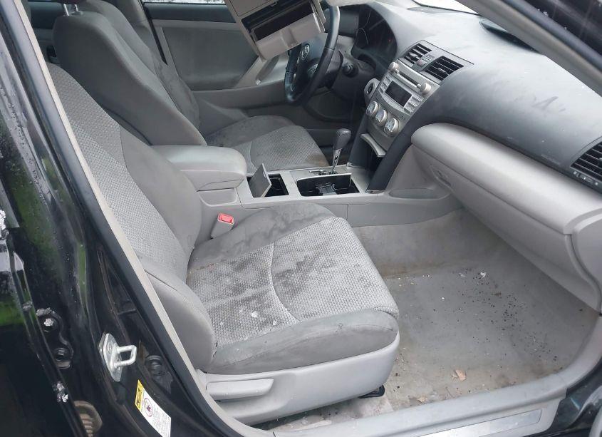 Photo 5 of 2011 Toyota Camry SE (VIN 4T1BF3EK9BU137741)