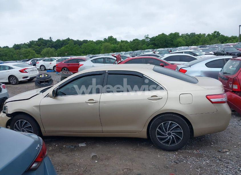 Photo 14 of 2011 Toyota Camry LE (VIN 4T1BF3EK9BU140509)