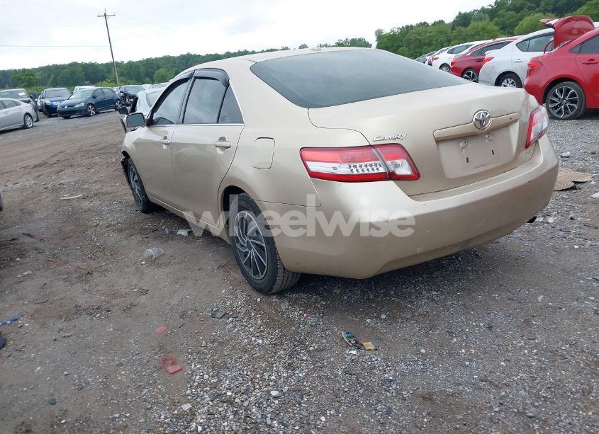 Photo 3 of 2011 Toyota Camry LE (VIN 4T1BF3EK9BU140509)