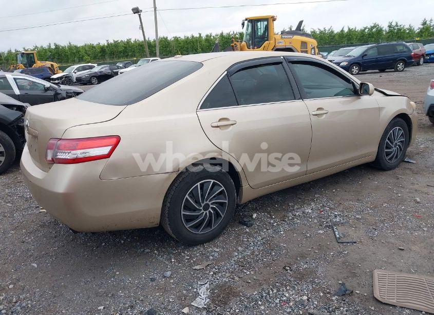 Photo 4 of 2011 Toyota Camry LE (VIN 4T1BF3EK9BU140509)