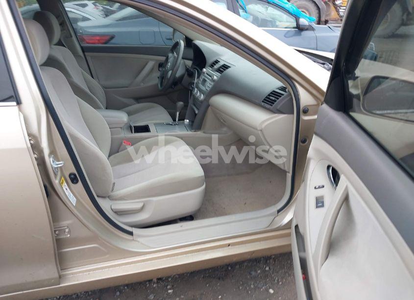 Photo 5 of 2011 Toyota Camry LE (VIN 4T1BF3EK9BU140509)