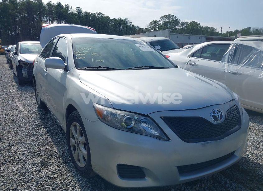 2011 Toyota Camry LE (VIN 4T1BF3EK9BU148285) main photo