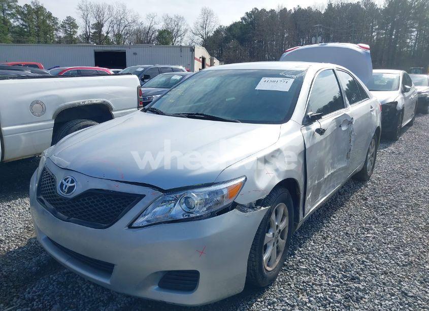 Photo 2 of 2011 Toyota Camry LE (VIN 4T1BF3EK9BU148285)